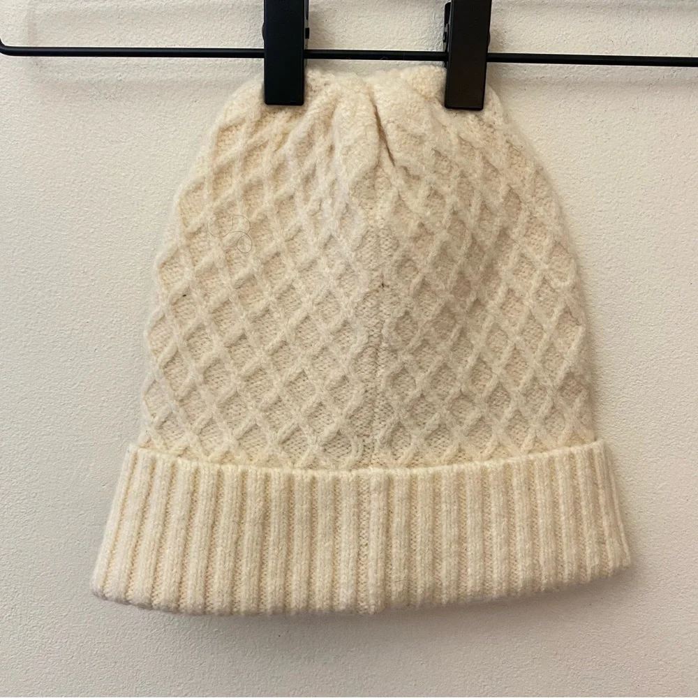 Uniqlo Ines De La Fressange wool/alpaca blend cable knit hat
